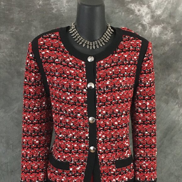 BEAUTIFUL St John knit red black multi jacket skirt suit size 12 - Picture 4 of 9